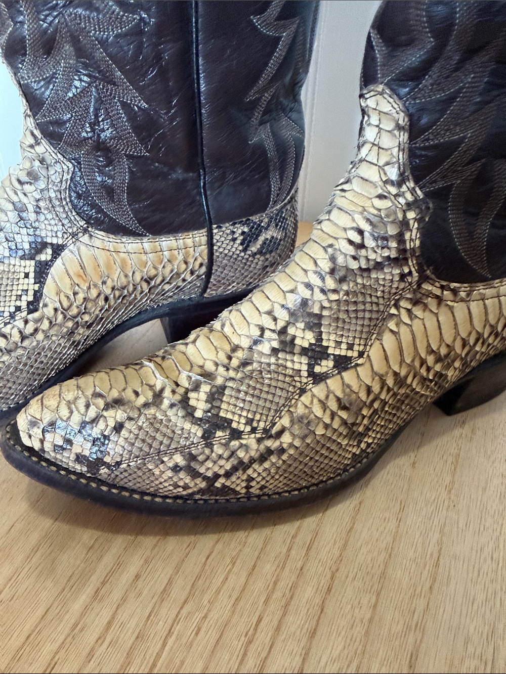 Dan Post  Brown Leather python  Snakeskin Western Boots 9 1/2 extra wide - Picture 5 of 12